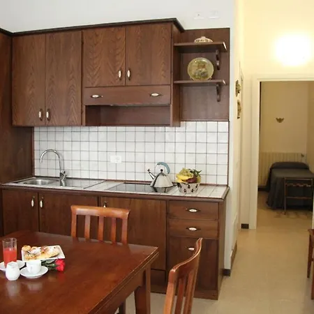 C.a.v. Residenza Prisco Aparthotel *